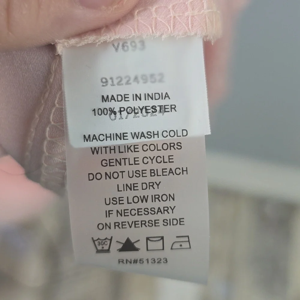 Vince Camuto Pink Long Sleeve Dress. - Picture 5 of 6